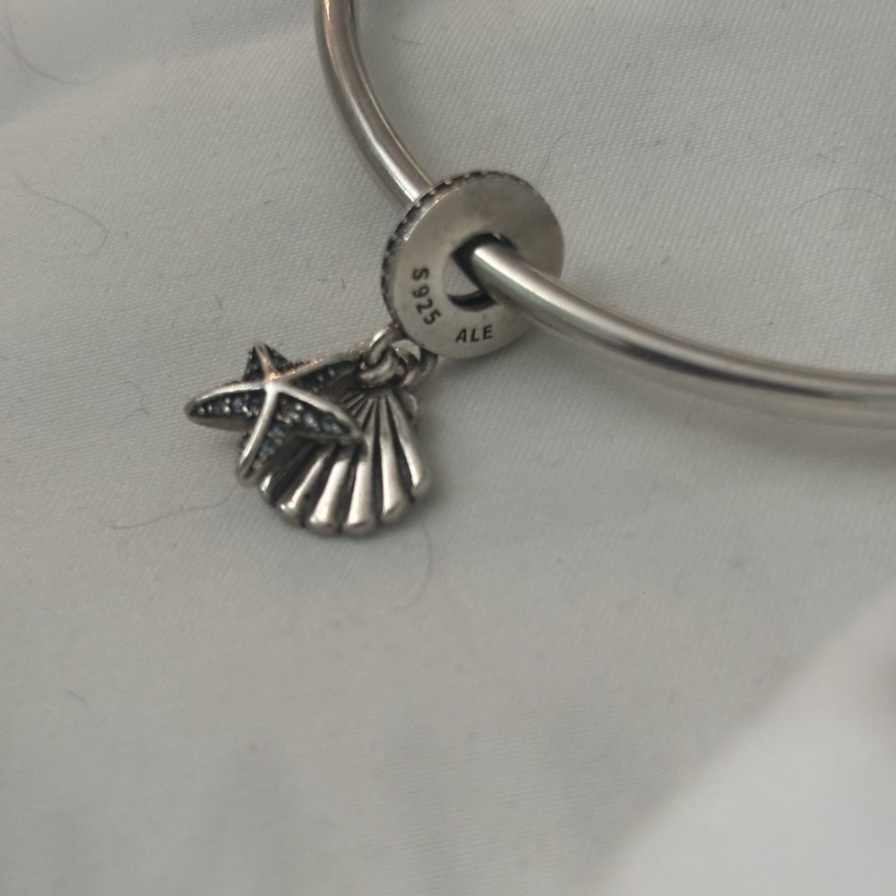 Pandora sterling silver Seahorse ,Starfish and Shell Charms (2)